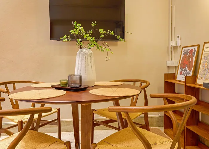 Newly Renovated, 4br Townhouse , 5min Mrt , Group *