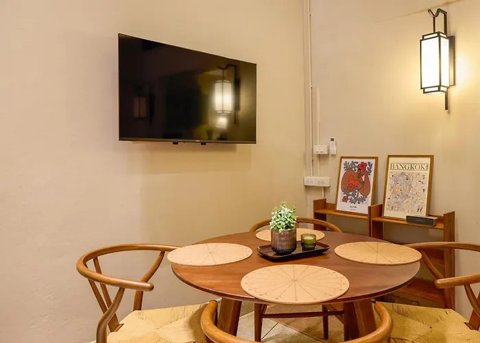 Appartement Newly Renovated, 4br Townhouse , 5min Mrt , Group Bangkok